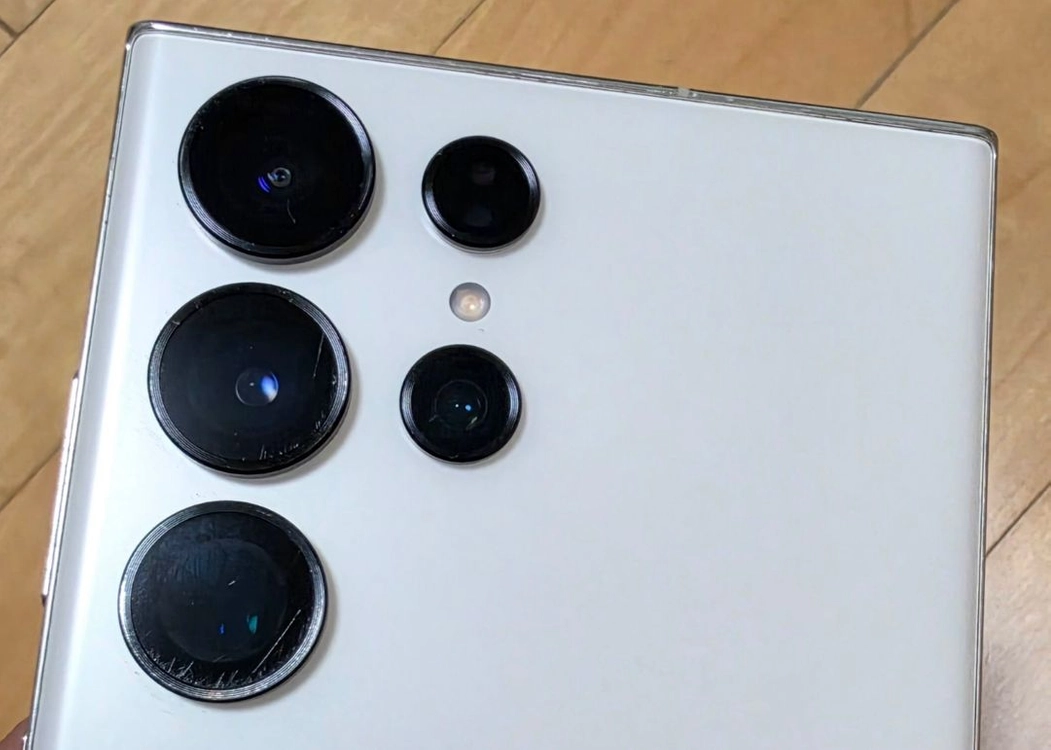 삼성 갤럭시 S23 울트라 크림 색상 512 GB 자급제폰 팔아요 - 60만원 이미지
