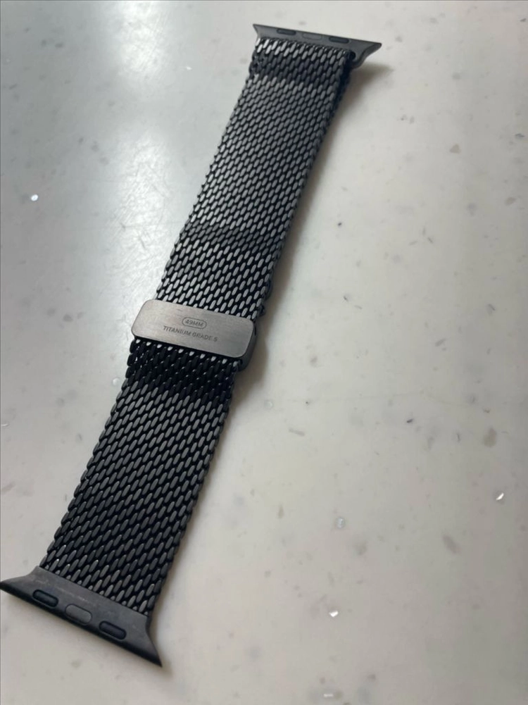 애플워치 티타늄 밀레니즈루프 블랙 49mm M SS급 이미지