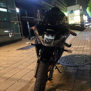 스즈키 GSX-R125 21년식 블랙 (8000키로) 이미지