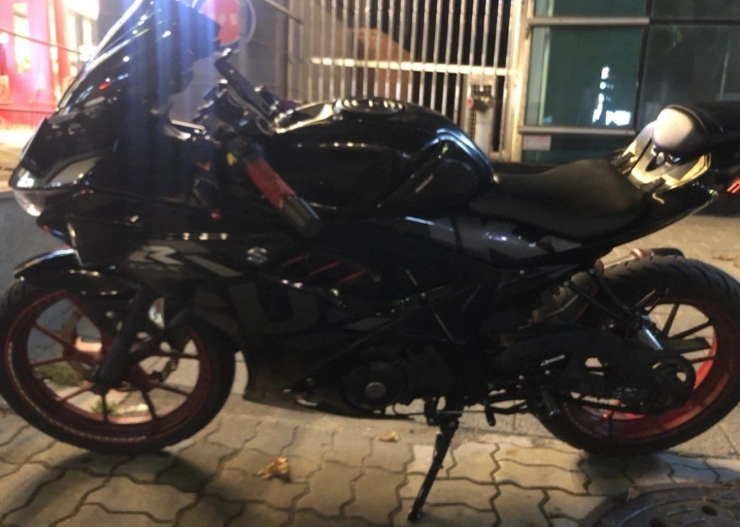 스즈키 GSX-R125 21년식 블랙 (8000키로) 이미지