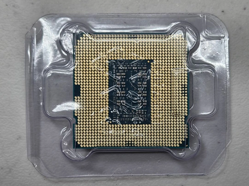 인텔 코어 i7-11700K CPU 이미지