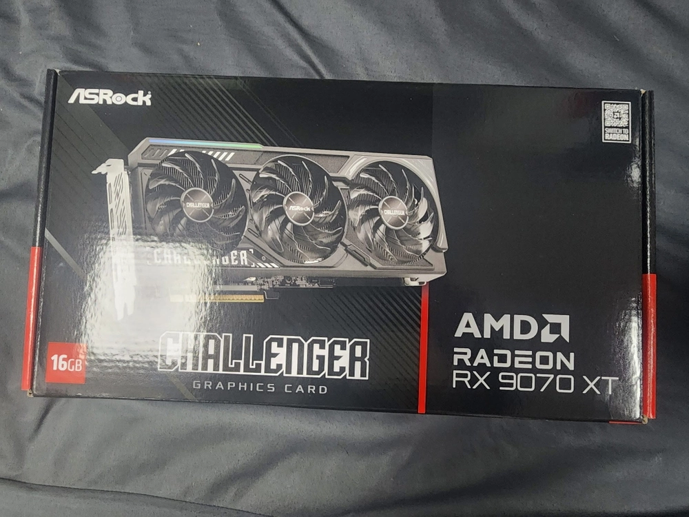ASRock 라데온 RX 9070XT CHALLENGER D6 16GB 이미지