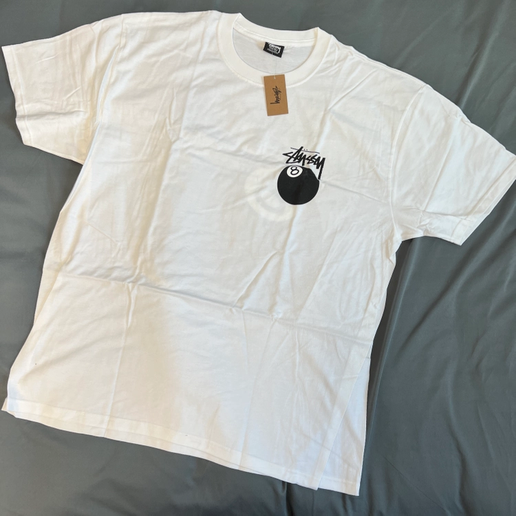 스투시 8볼 반팔 티셔츠 화이트 XL 사이즈 새제품 팝니다. Stussy 반팔티 이미지