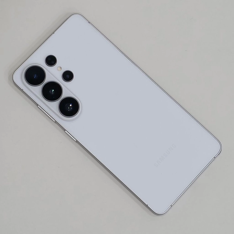 갤럭시 S26 울트라 1TB 16GB 화이트 자급제 상태최상 / 삼케플 가능 - 안심되는 중고거래