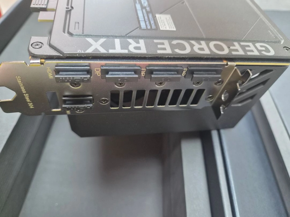ASUS ROG ASTRAL RTX 5090 32GB OC 그래픽카드 이미지
