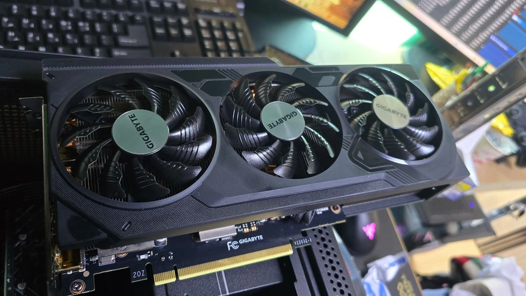 RTX 4070 Ti SUPER 윈드포스 OC D6X 16GB 이미지