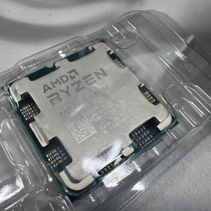 AMD 라이젠 7950X + ROGSTRIX B650E-E GAMING WIFI 이미지