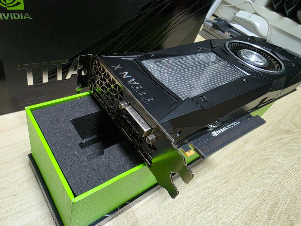 NVIDIA TITAN X (PASCAL) 이미지