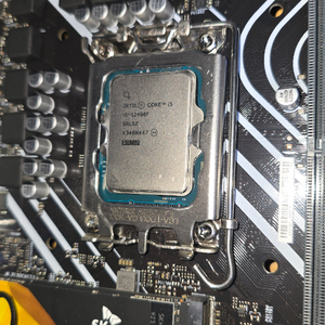 인텔 코어 i5-12400F 이미지