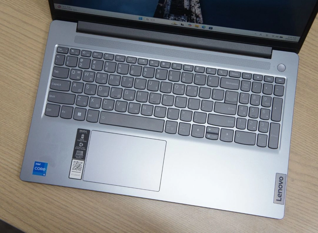 레노버 인텔 i5-12450H 램16기가 15.6인치 노트북 팝니다. 수원 이미지