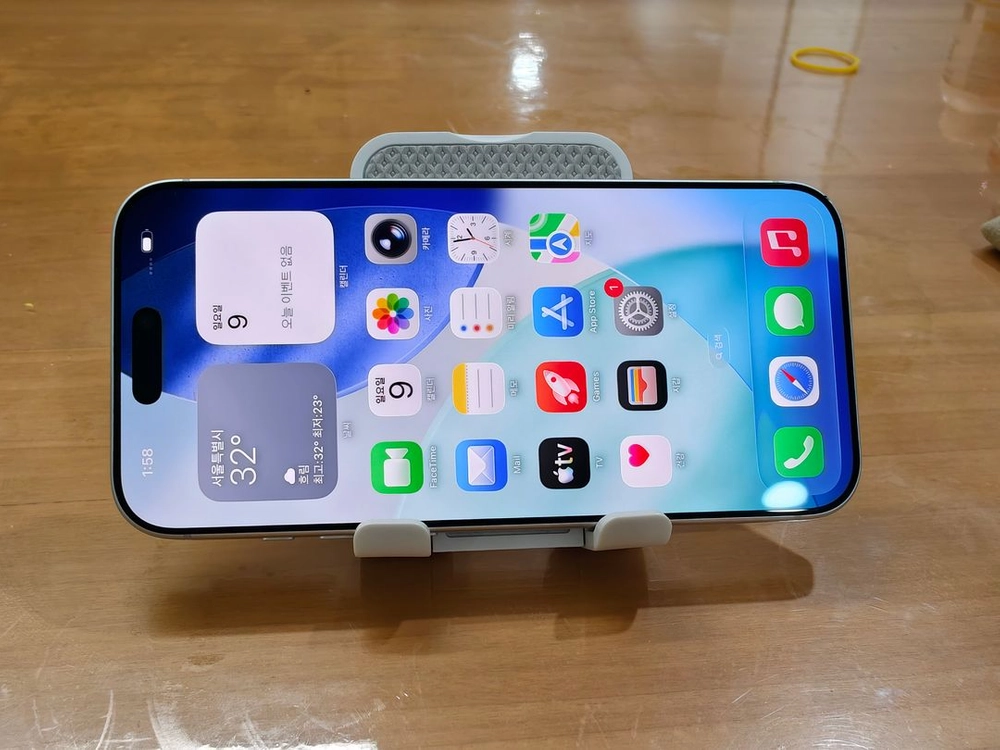 아이폰 17 프로 맥스 256GB 실버 C급 이미지