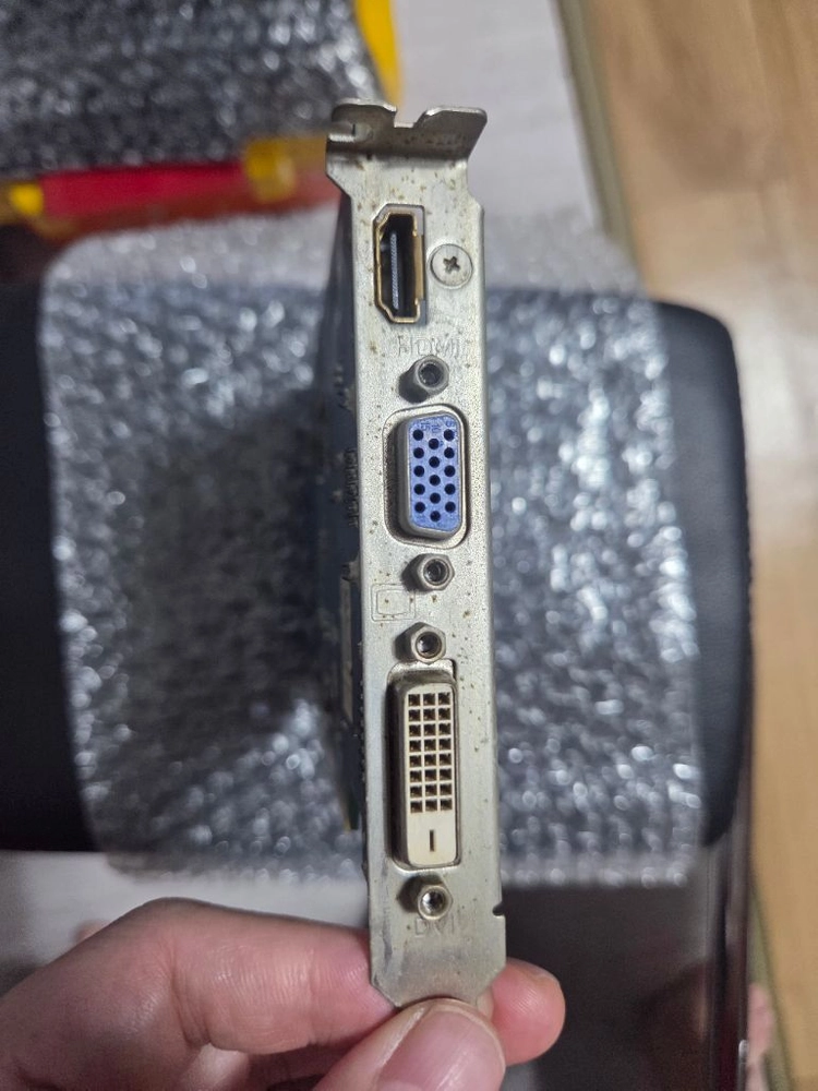 부산 무전원 gt730 기가바이트 그래픽카드 이미지