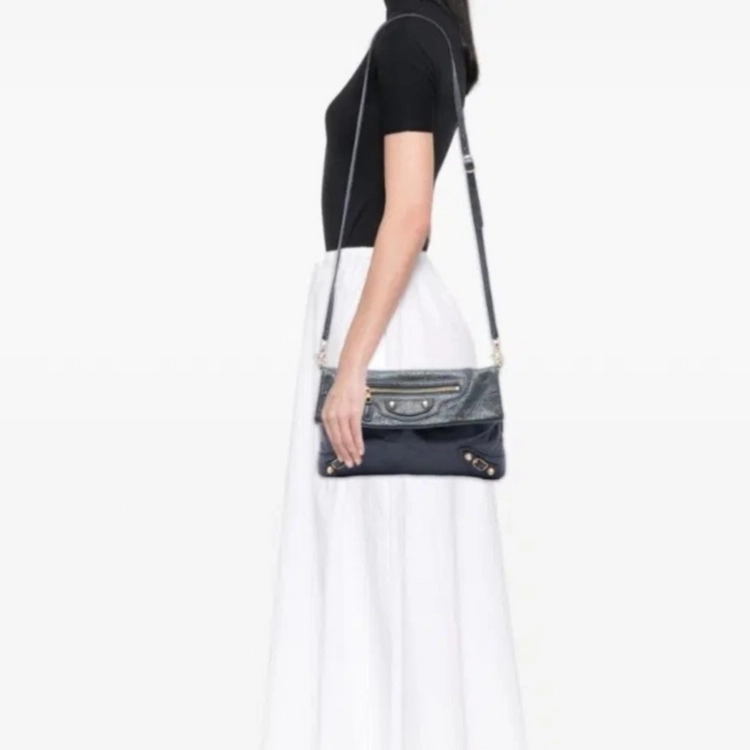 Balenciaga 램스킨 모터크로스 자이언트 엔벨롭 스트랩 크로스백 이미지