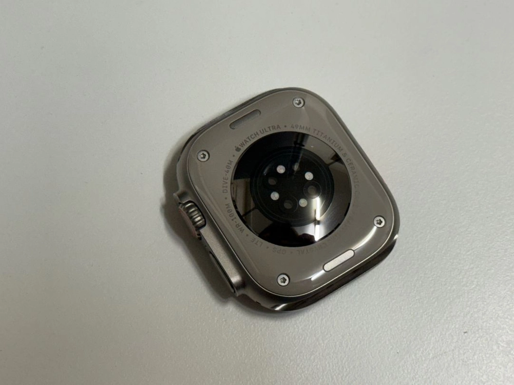 애플워치 울트라2 티타늄 49mm 95% + 사제스트랩 판매 이미지