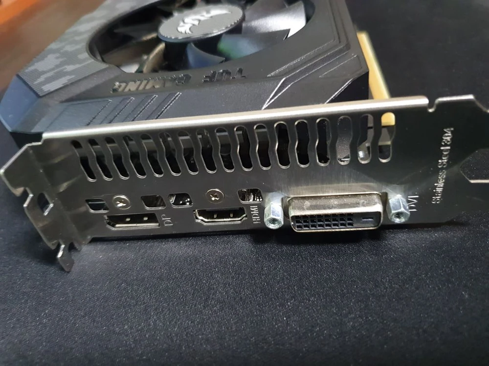 asus tuf gtx 1650 super팝니다 이미지