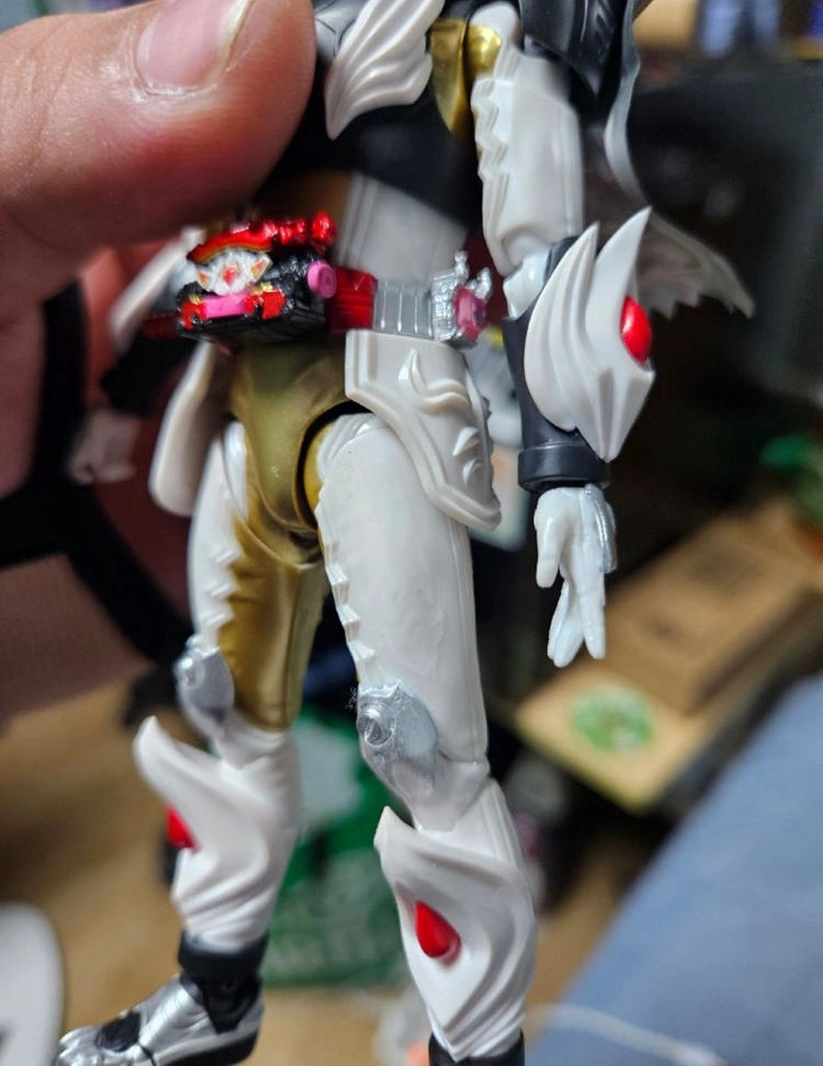 SHF 가면라이더 가브 케이킹 하자품 이미지
