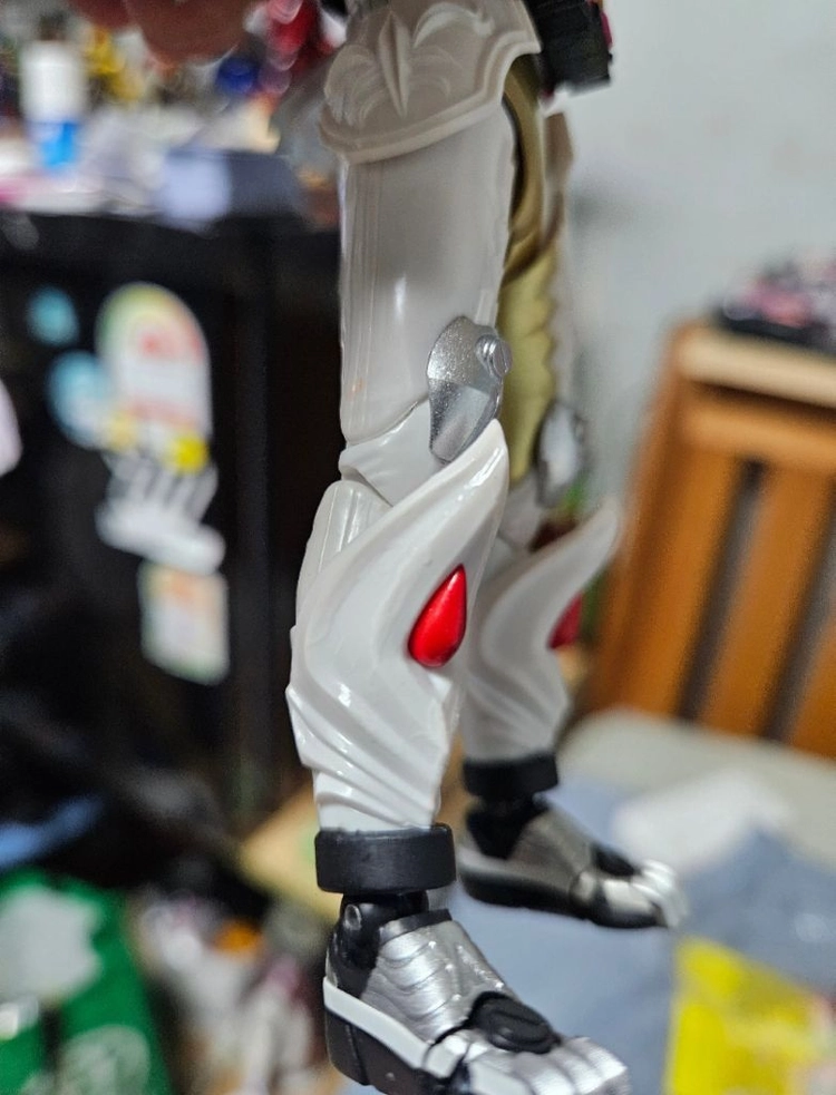 SHF 가면라이더 가브 케이킹 하자품 이미지