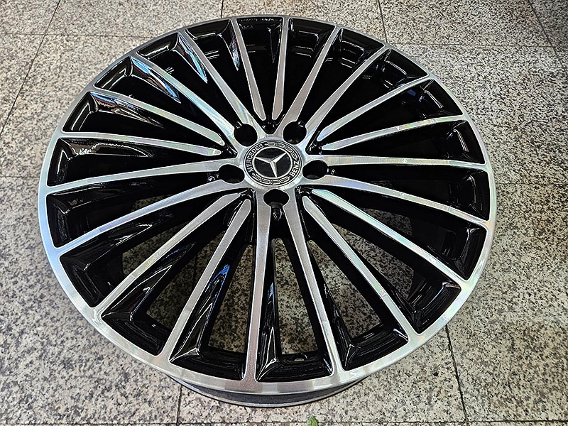 벤츠 W257 CLS450AMG 정품 20인치 전륜용 휠 낱개 이미지