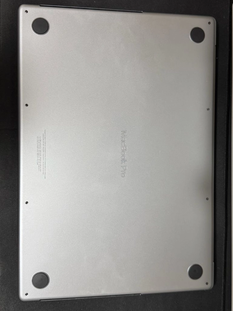 맥북프로 16인치 외관손상 X M1 Max CTO / 64GB / 32GPU / 2TB / 93% 이미지
