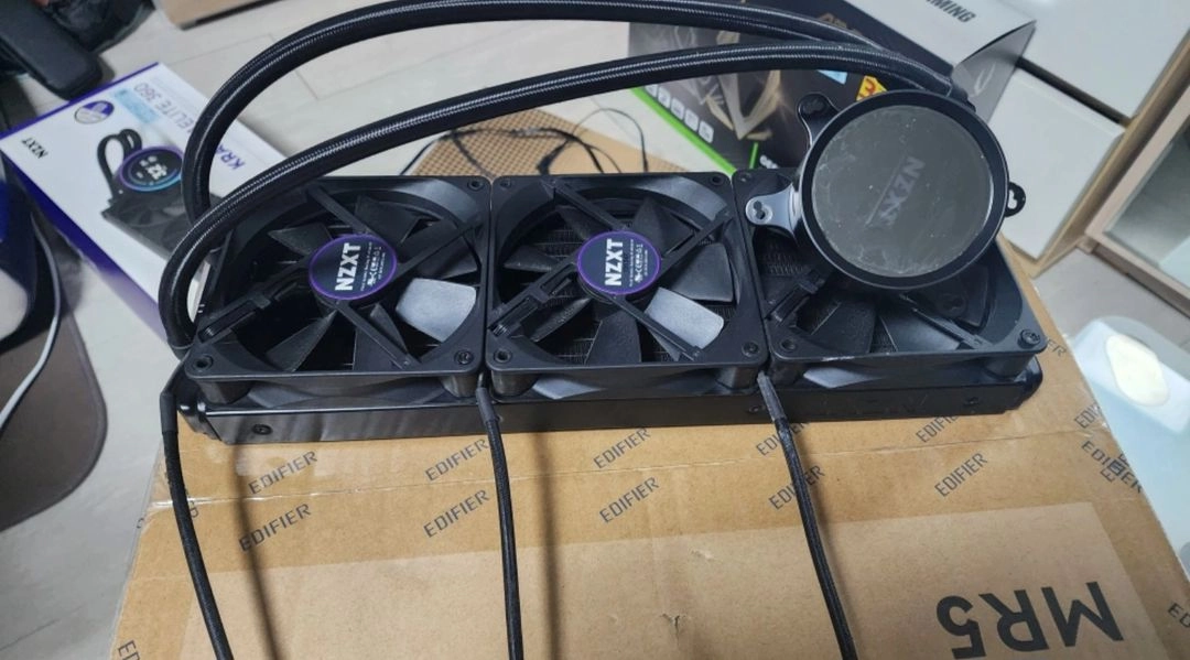 NZXT 크라켄 X73 이미지