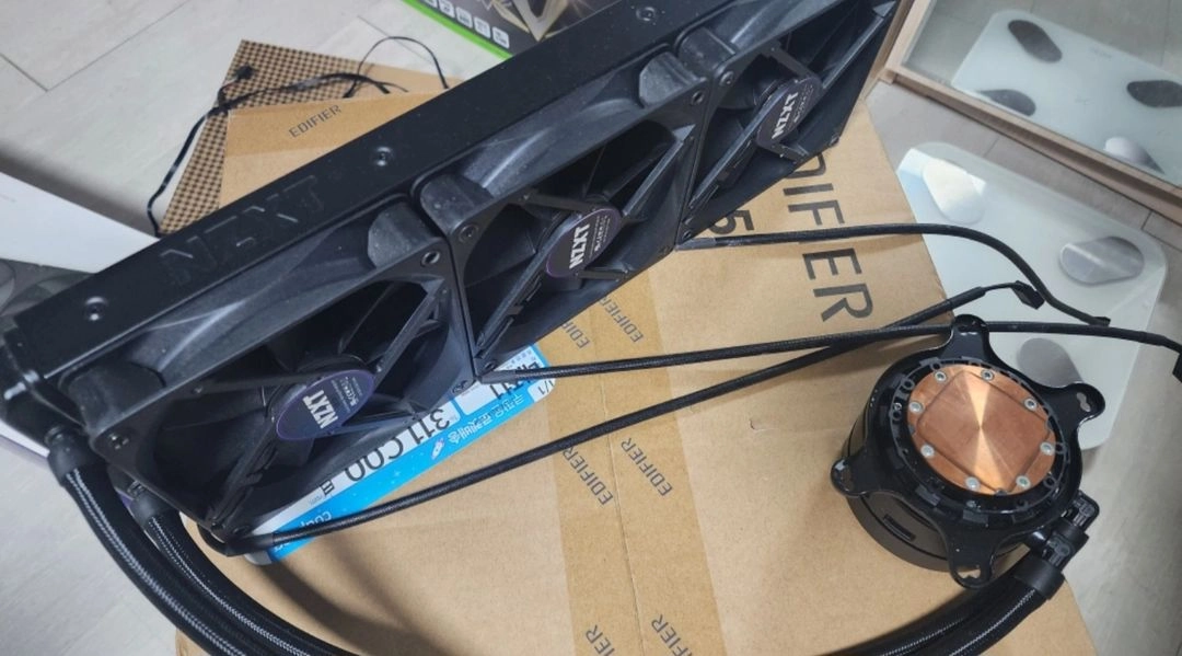 NZXT 크라켄 X73 이미지