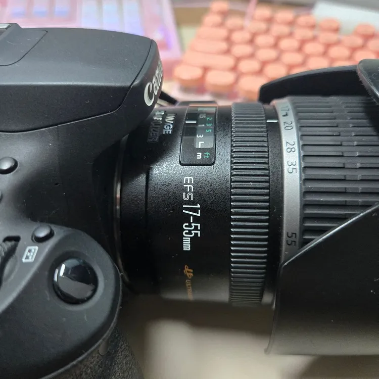 캐논 eos 90d + 17-55 렌즈 이미지