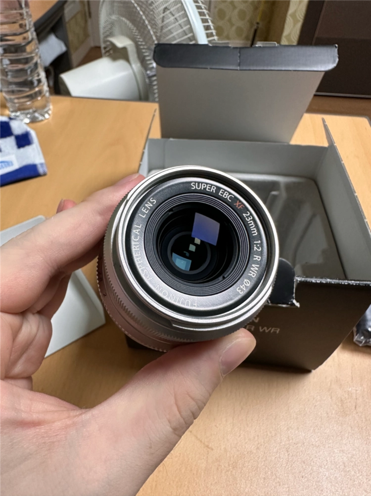 XF 23mm F2 R WR 렌즈 이미지