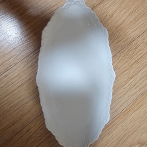 로얄코펜하겐 화이트하프레이스 오발접시24cm 이미지