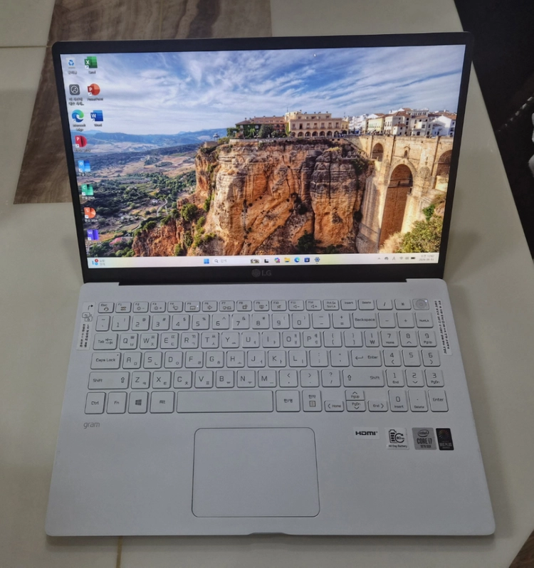 신품급)LG그램 노트북 15Z90N, i7 10세대, 15.6인치, 8G, 256G - 안심되는 중고거래