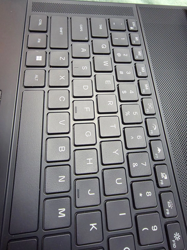 2025 Dell Alienware Area-51 5090 2TB 64GB 18인치 이미지