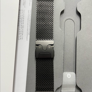 애플워치 티타늄 밀레니즈루프 블랙 49mm M SS급 이미지