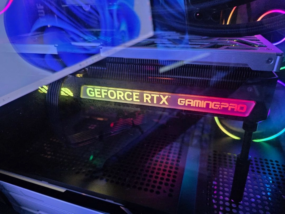 이엠텍 지포스 RTX 4070 Ti SUPER GAMING PRO OC 그래픽카드 이미지
