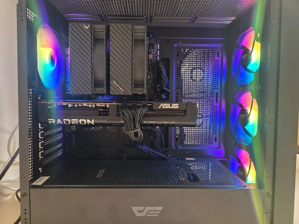 9800x3d, rx 9070xt 고사양 본체 이미지