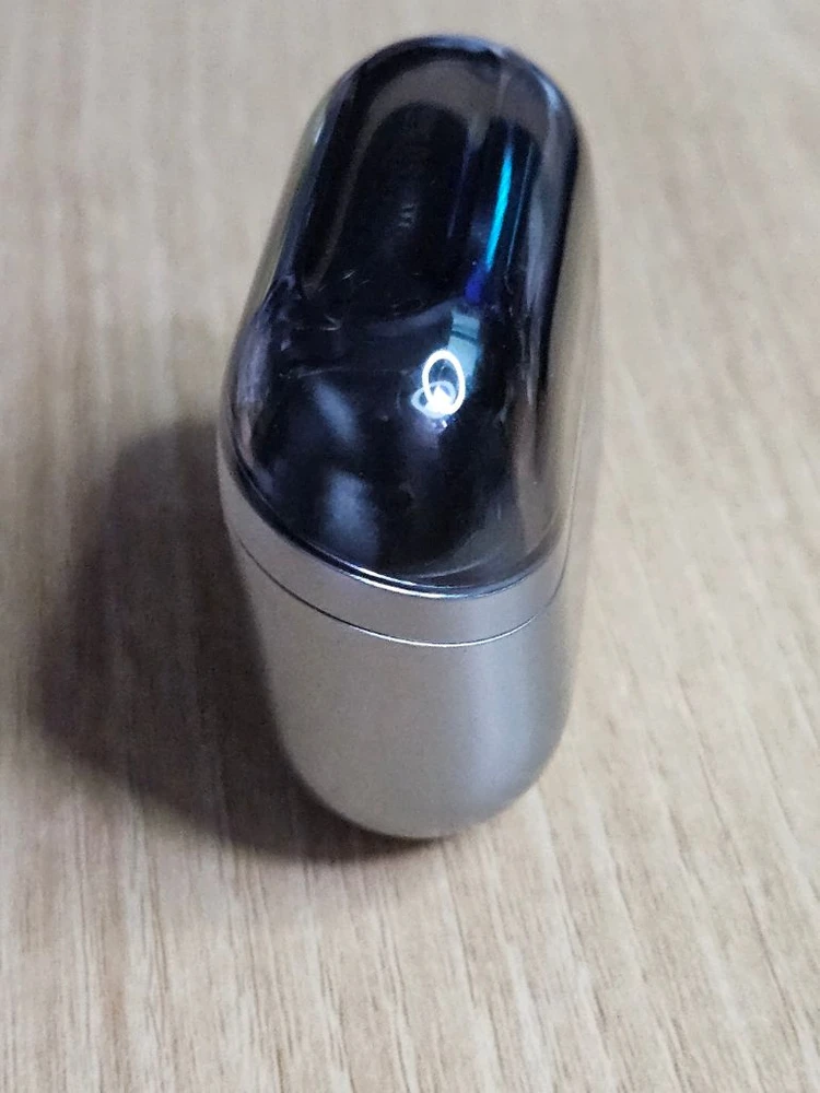 갤럭시 버즈3프로 실버 충전본체 이미지
