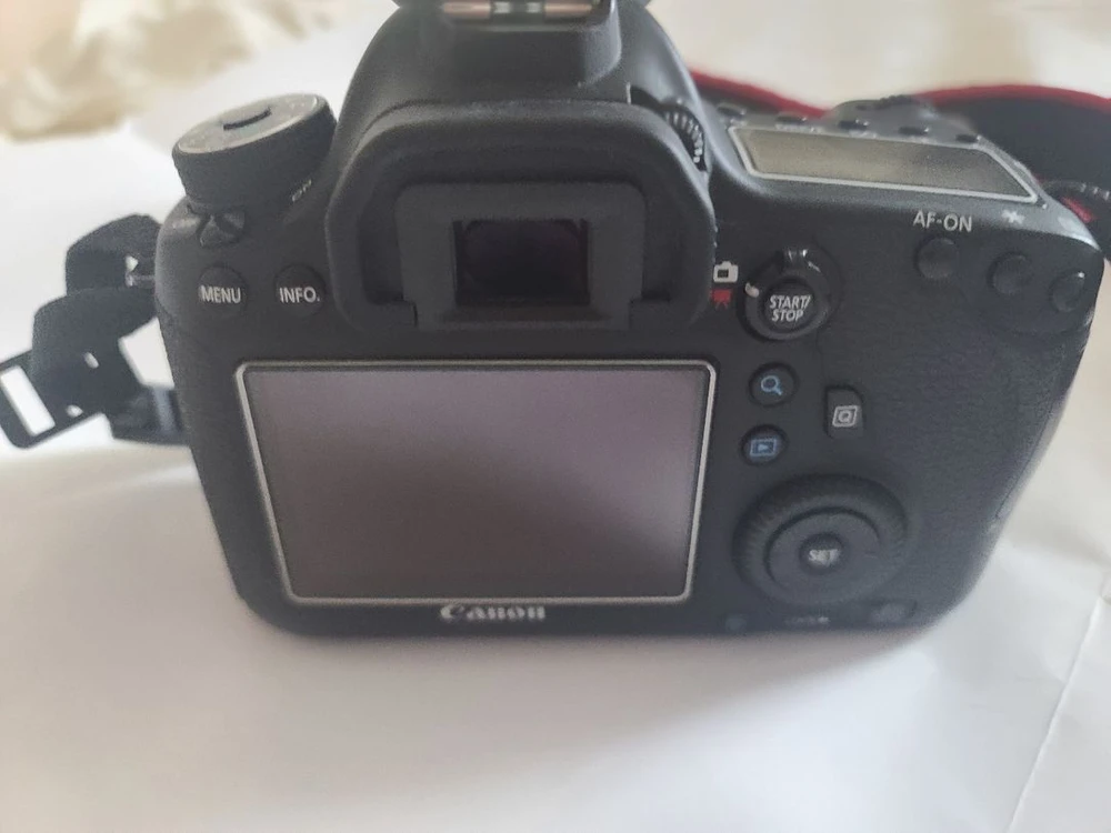 캐논 EOS 6D 바디 이미지