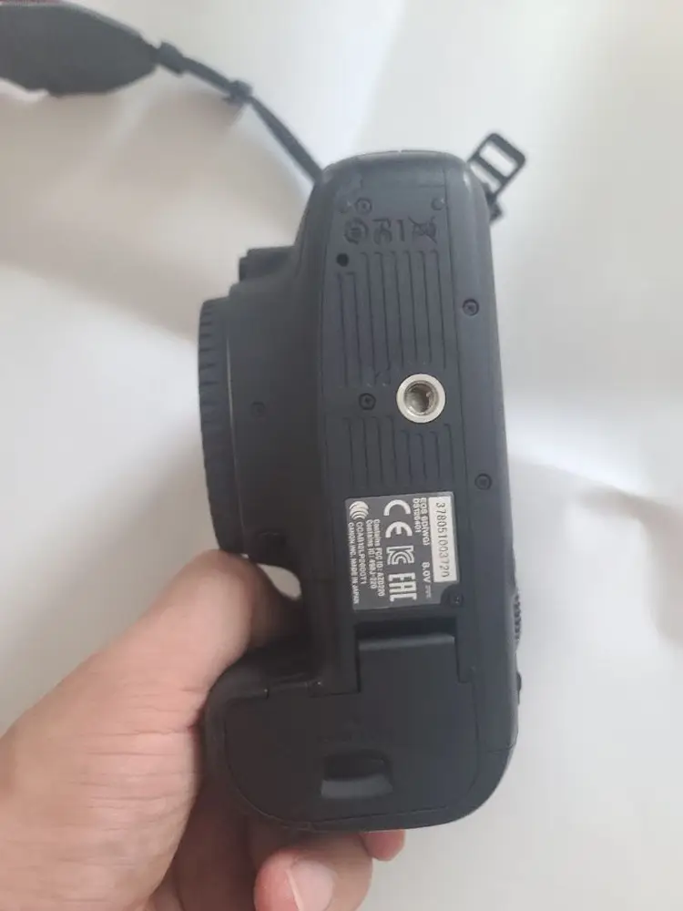 캐논 EOS 6D 바디 이미지