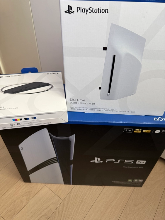 플스5 pro + 디스크 드라이브+ 수직거치대 판매합니다. - 안심되는 중고거래
