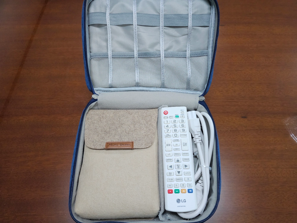 휴대용 빔 프로젝터 lg ph550 이미지