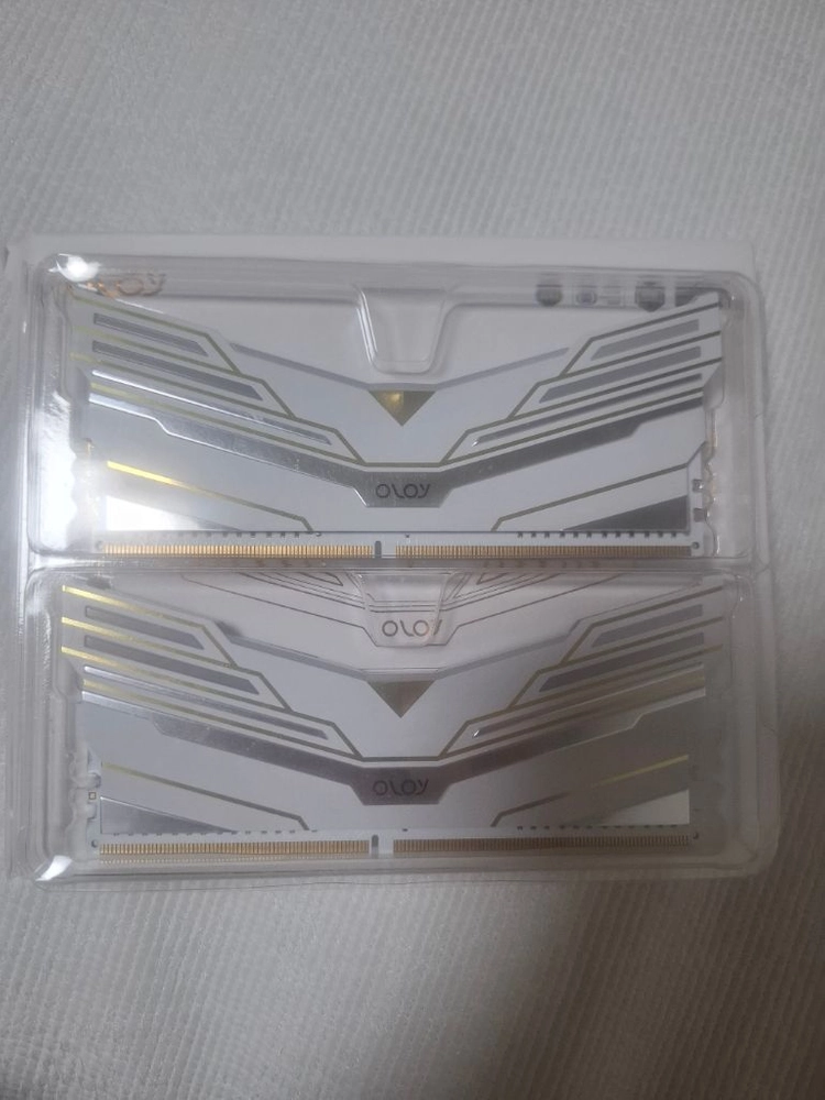 oloy ddr4 3600cl16 8x2 팝니다 이미지