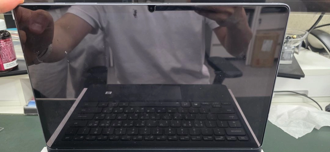 갤럭시 탭 S10+ 5G 512GB (정품 키보드 케이스 + S펜 포함) 이미지