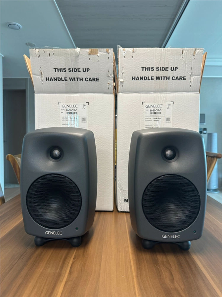 Genelec 제네렉 8030CP 풀박스(새상품급)팝니다 - 안심되는 중고거래