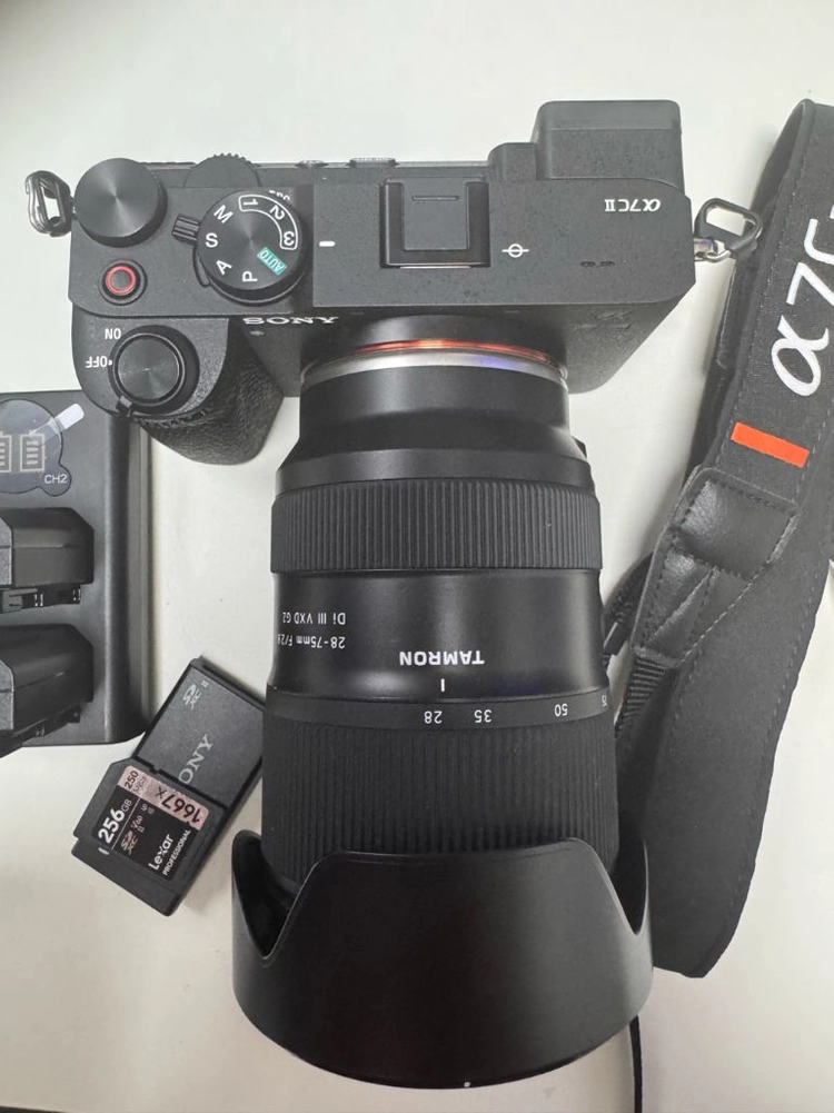 a7c2 + 탐론 28-75g2 외 악세서리 포함 일괄 이미지