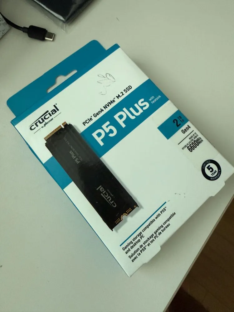 P5 plus PCIe Gen4 NVMe M.2 SSD 2TB 이미지