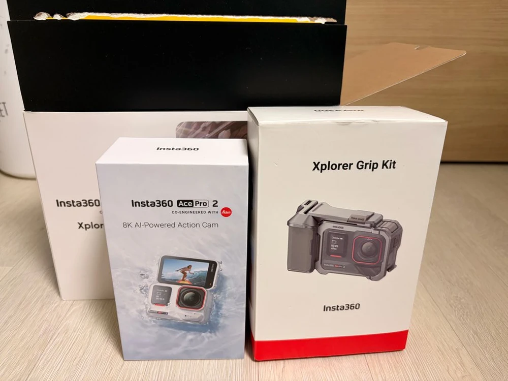 (화이트)인스타360 ACE PRO2+스냅샷키트+기타악세사리+호환배터리3+충전기 - 안심되는 중고거래