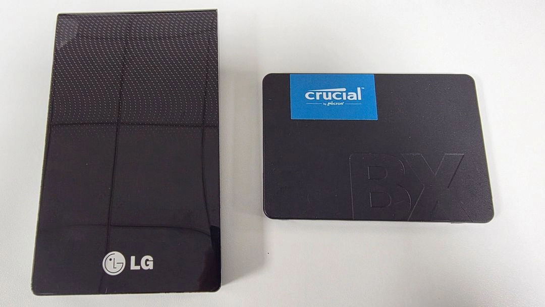 Crucial BX500 240GB SSD, LG 외장하드 320GB 이미지