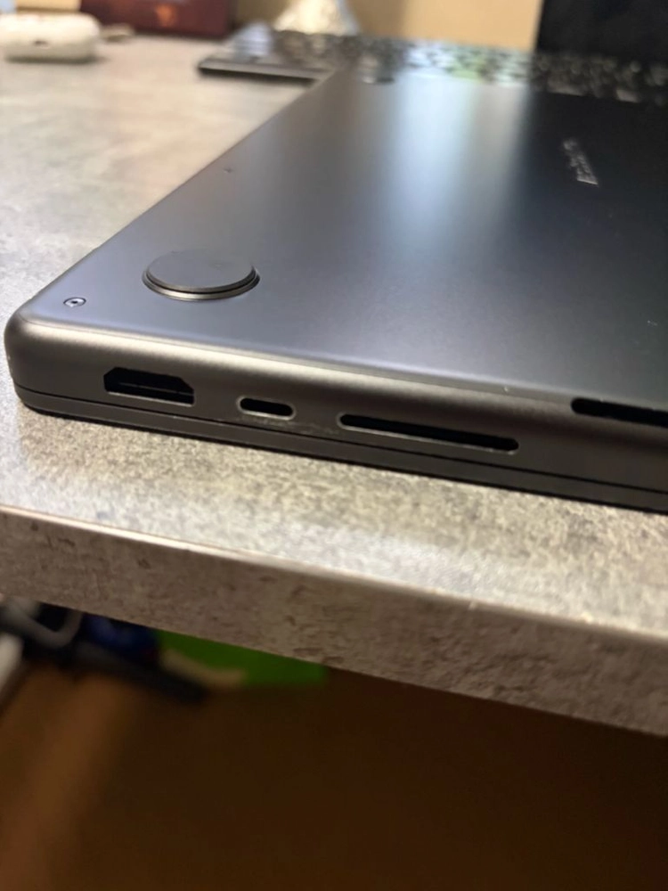 M3 pro 맥북프로 14인치 블랙 저렴히 판매 이미지