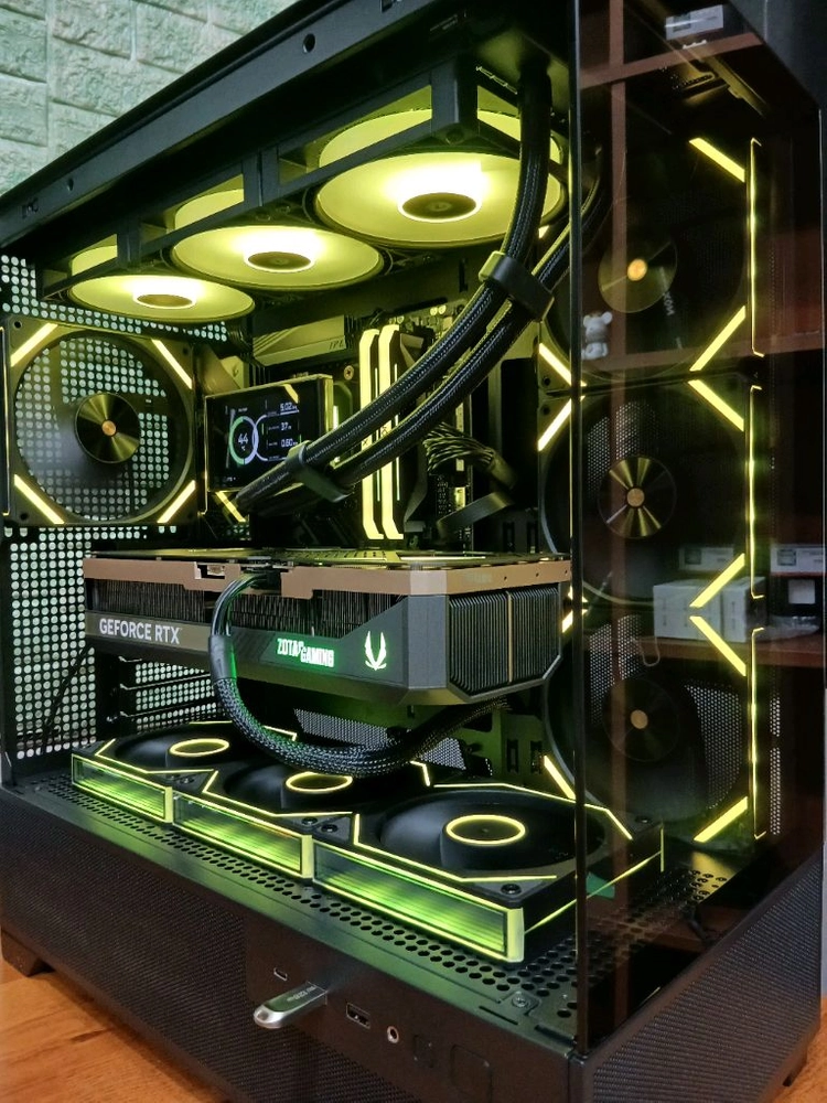 미사용 ) 9800X3D & RTX5080 게이밍 컴퓨터 PC 이미지
