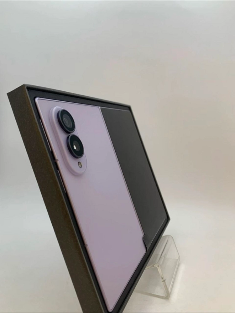 갤럭시 Z 폴드8 라벤더 512GB갤럭시 Z 폴드8 라벤더 색상 512GB 모델이에요 이미지