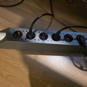 IFI Audio PowerStation IFI 파워스테이션 판매합니다. 이미지