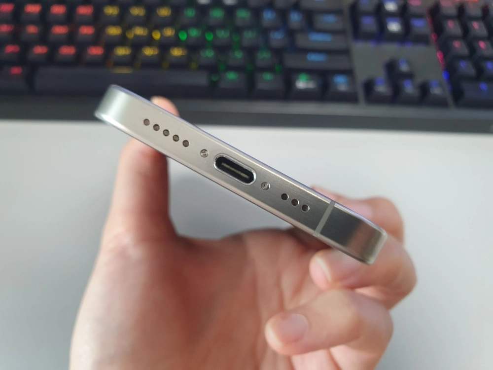 [일본판] 아이폰15 프로 / 256GB / 내추럴 티타늄 이미지